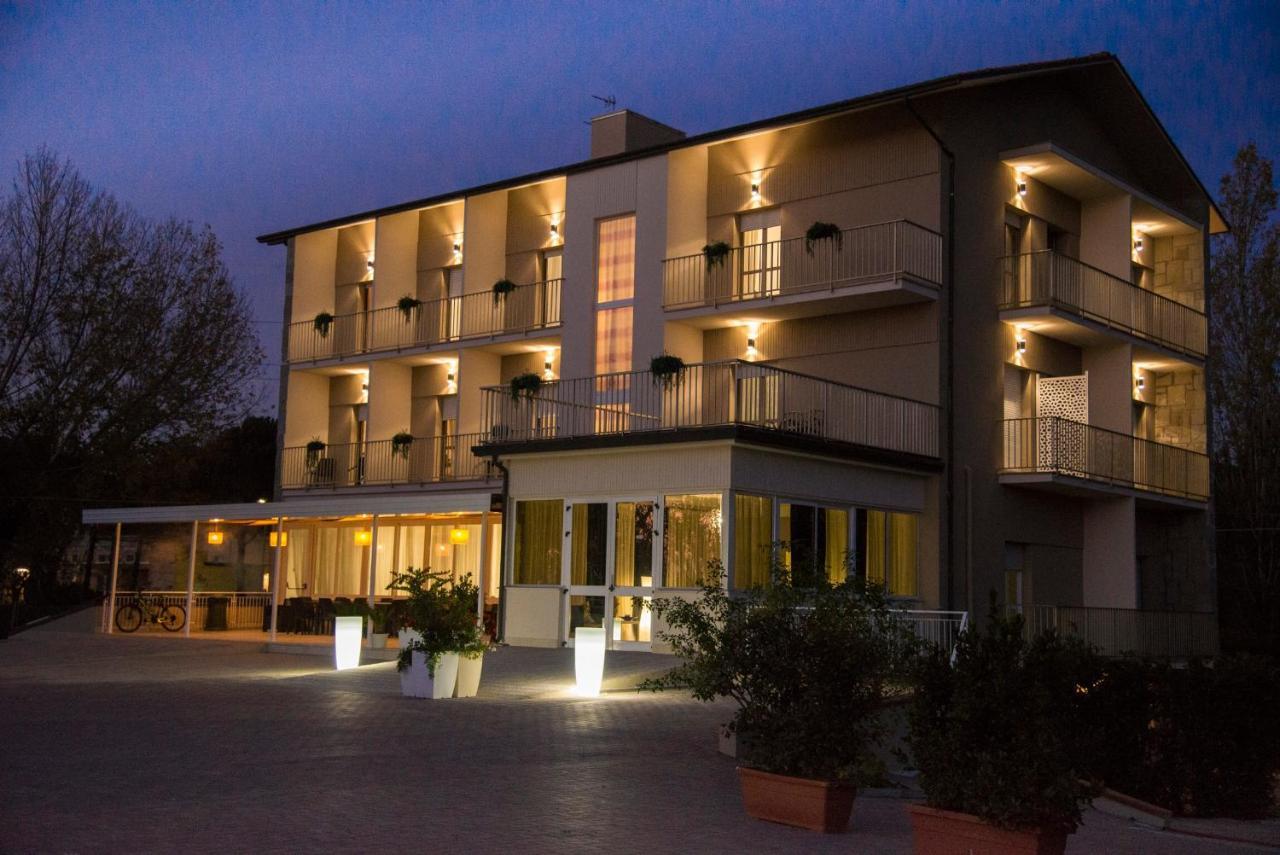 Infinity Hotel Cervia Exterior photo